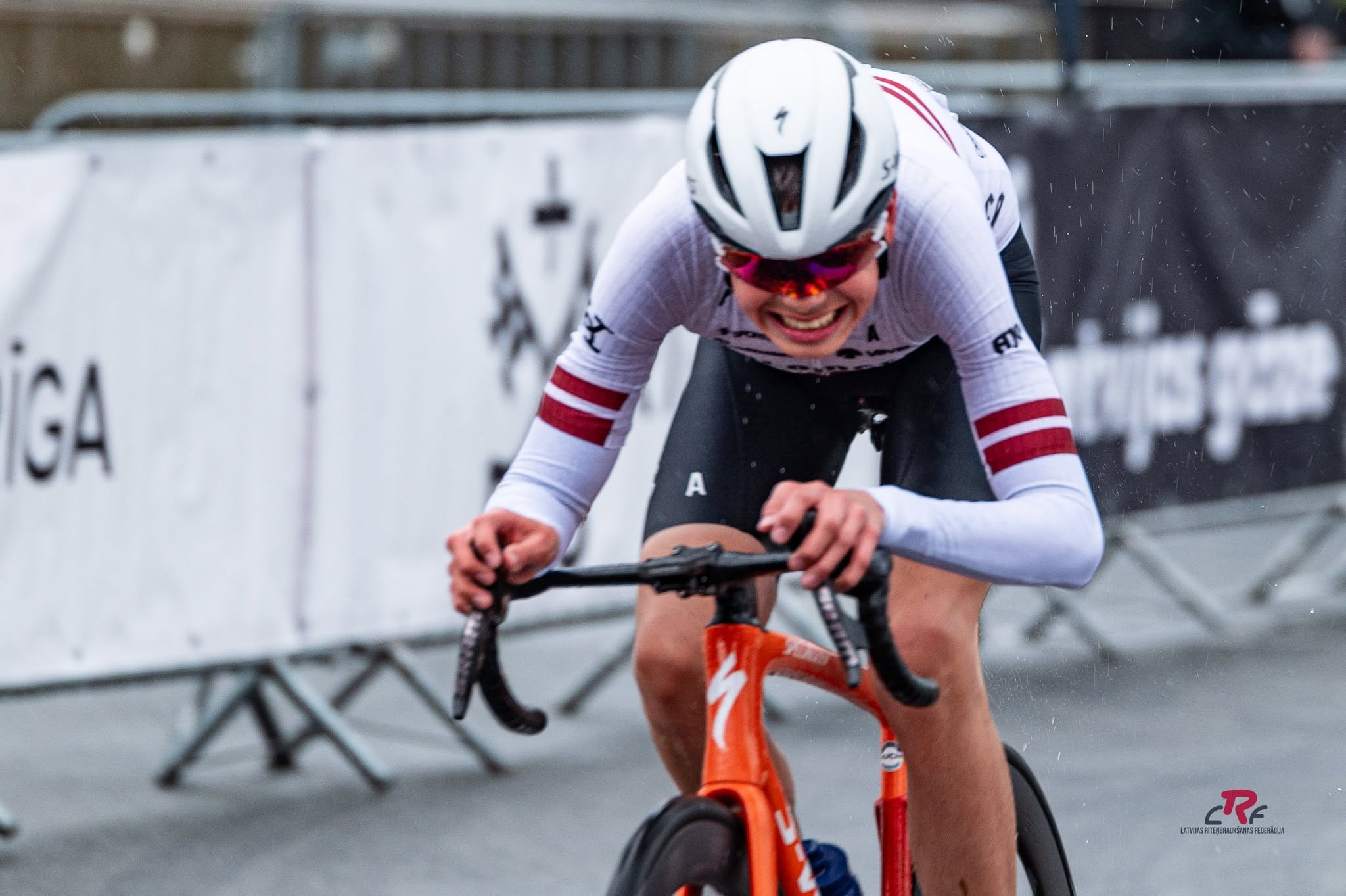 Vēvers ar aktīvu sniegumu izcīna otro vietu velobraucienā Beļģijā
