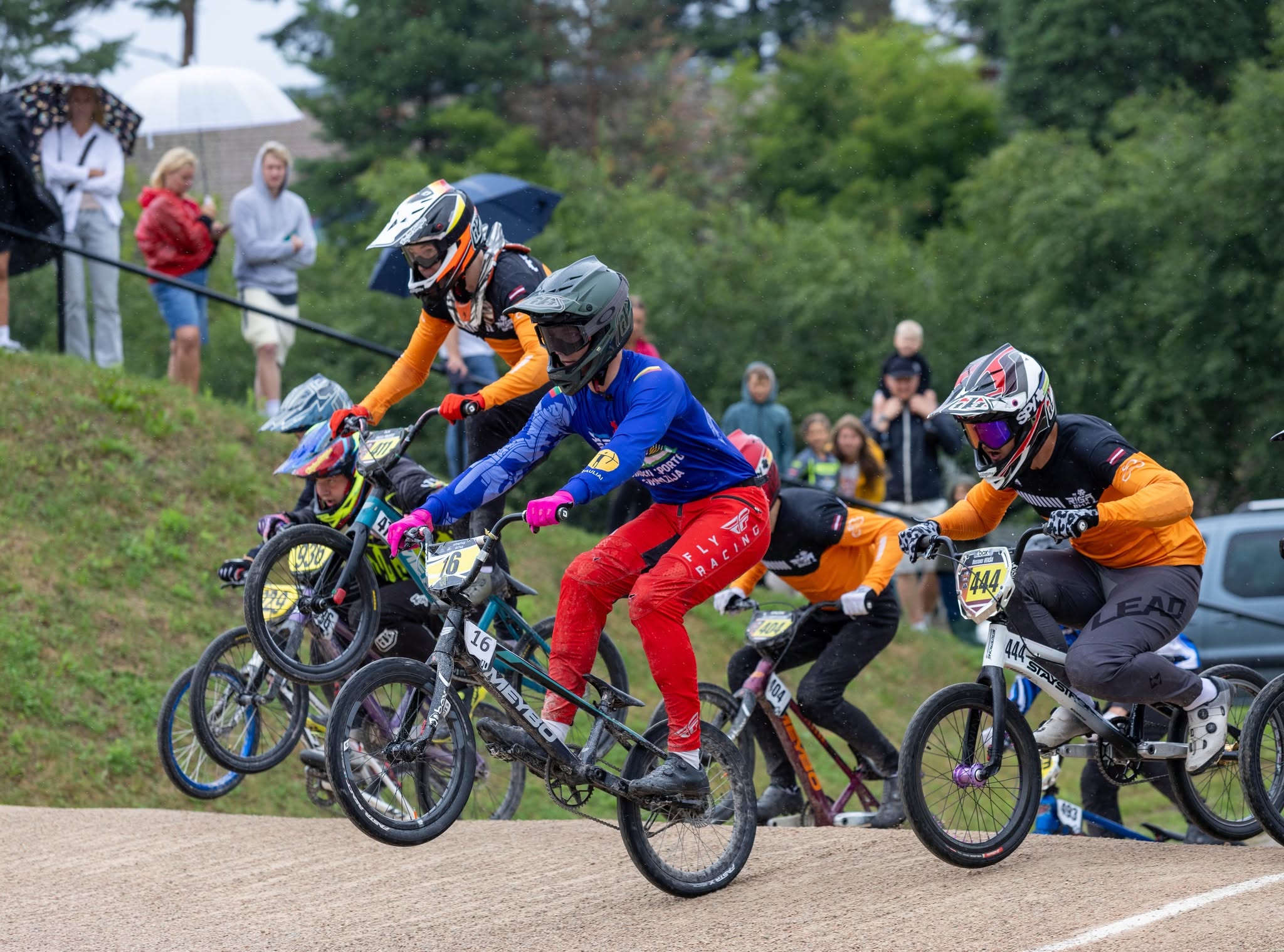 Ventspilī aizvadīts “Crystal Dent” BMX LK posms