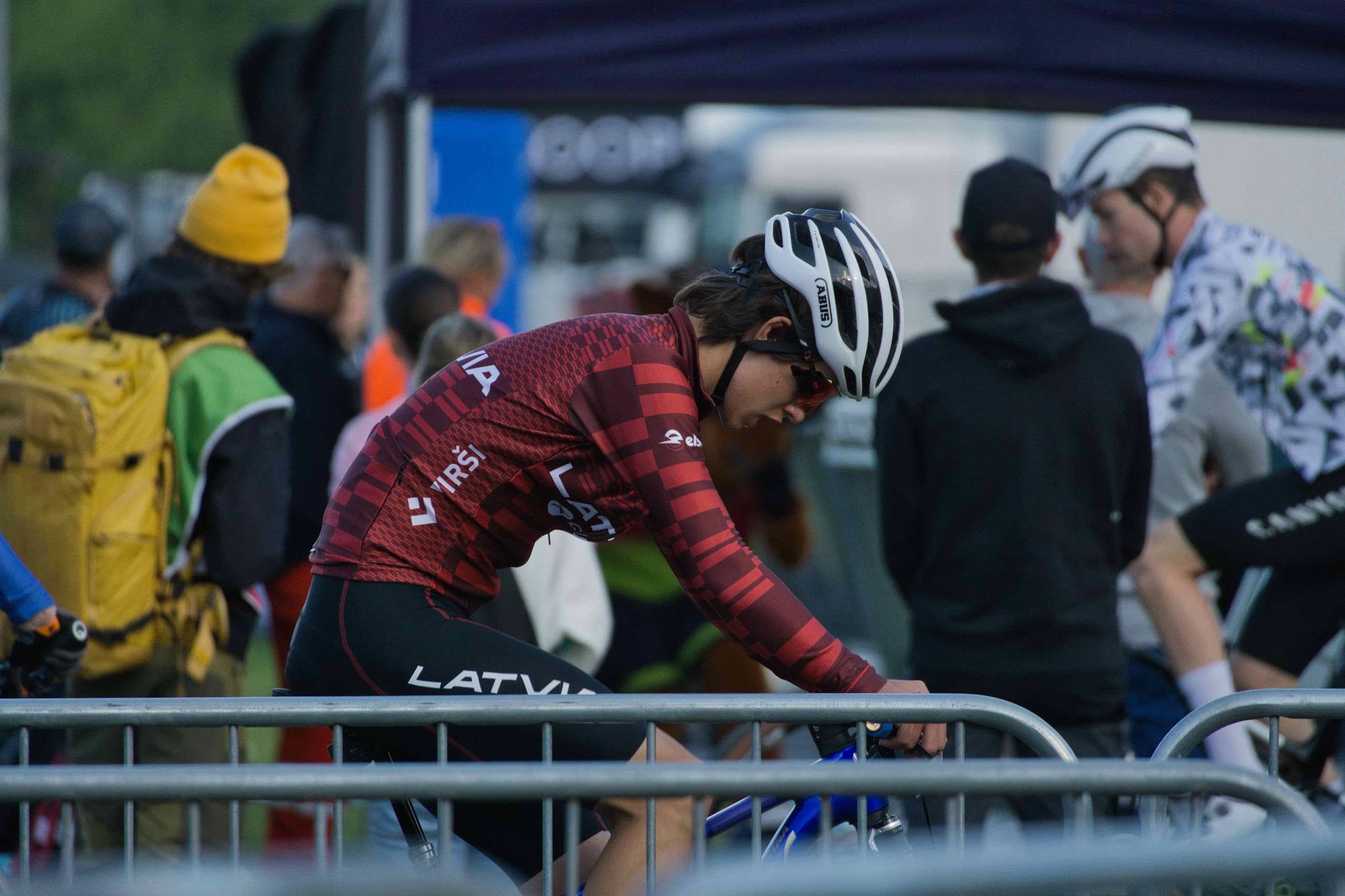 Latvijas MTB braucējiem ļoti neveiksmīga diena EČ MTB XCC krosā Šveicē