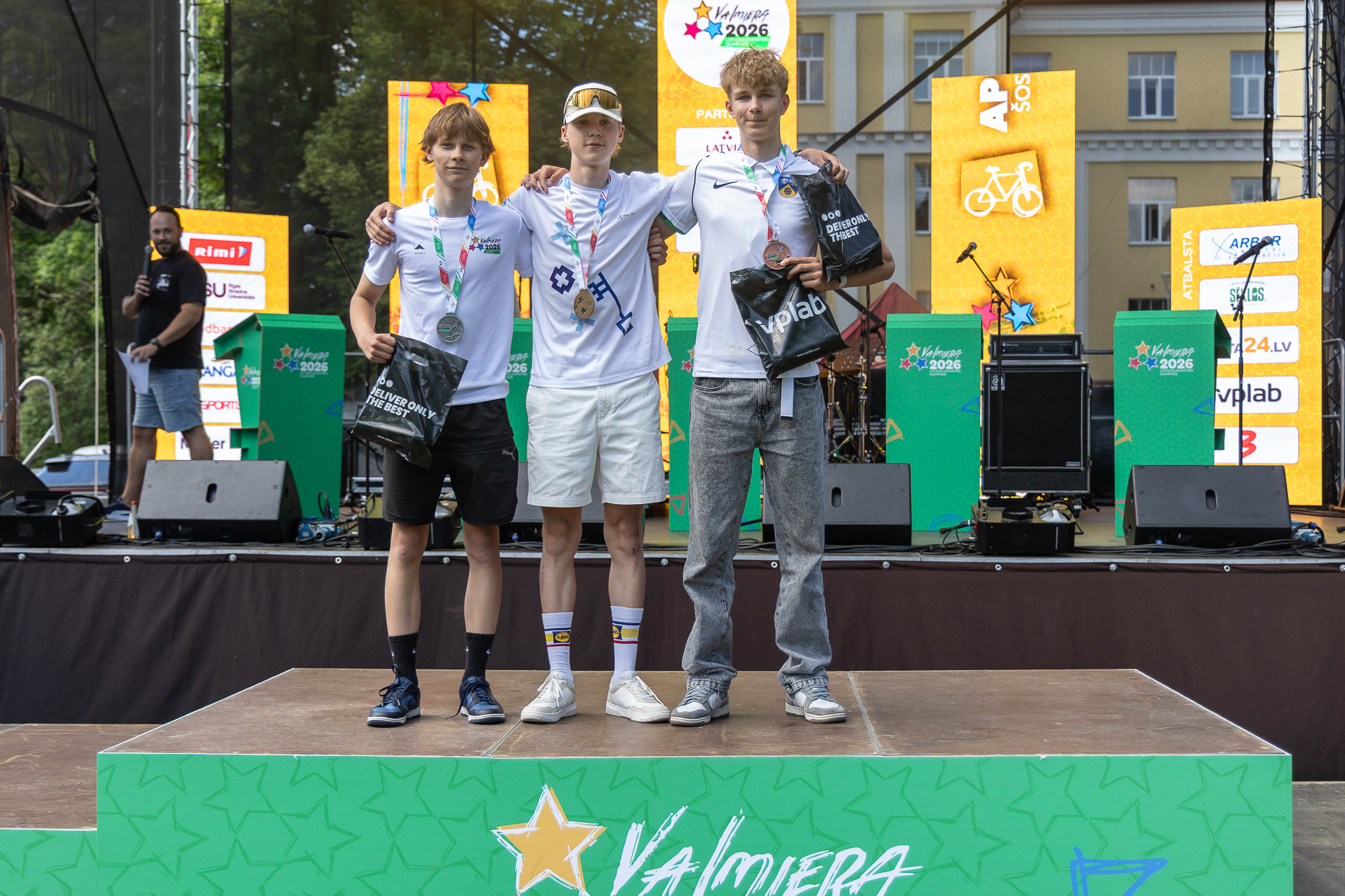 Cīrulis un Hansone triumfē Latvijas Jaunatnes Olimpiādes šosejas riteņbraukšanas sacensībās + Rezultāti