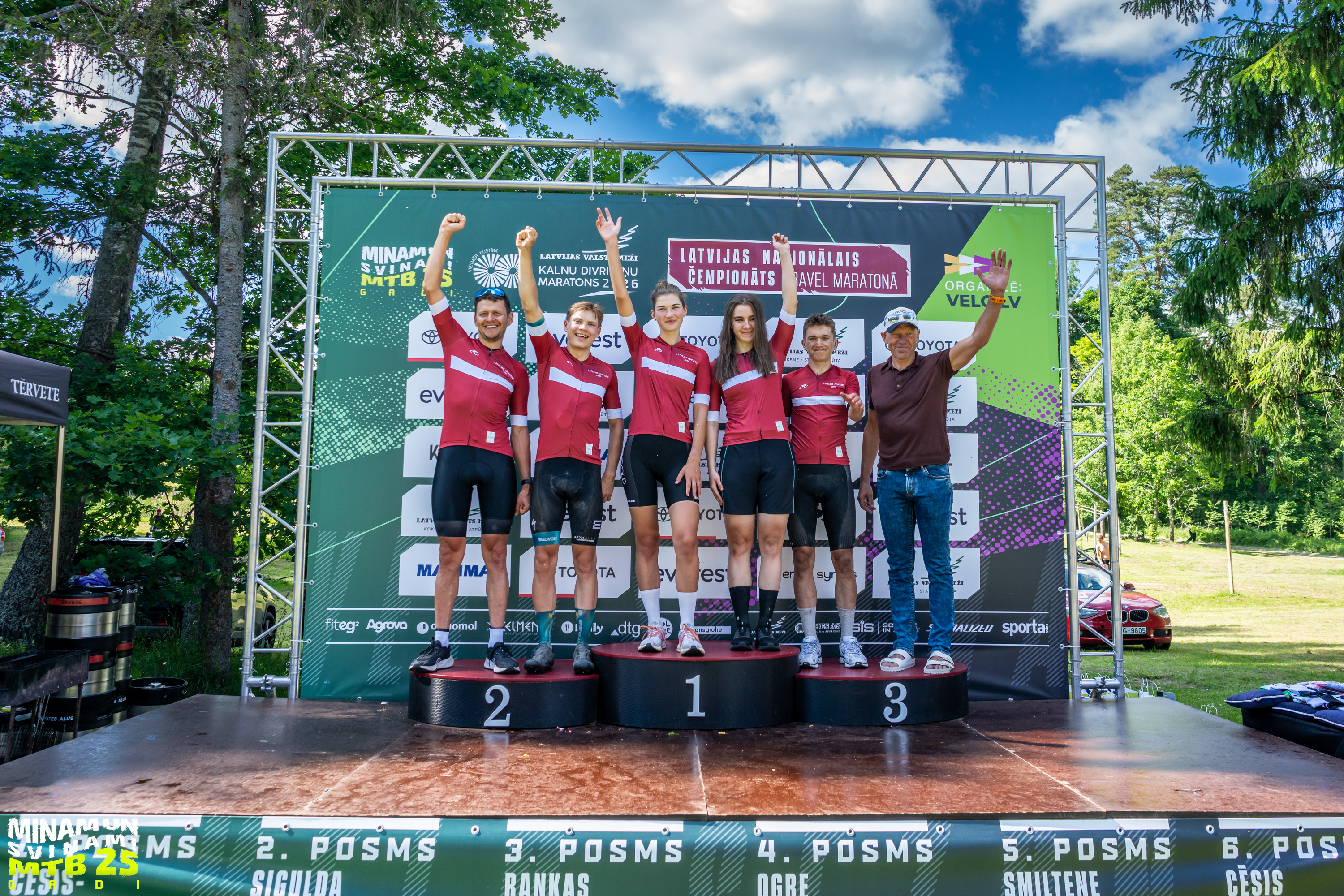 Klismets un Ermane-Marčenko izcīna zelta medaļas LČ Gravel riteņbraukšanā