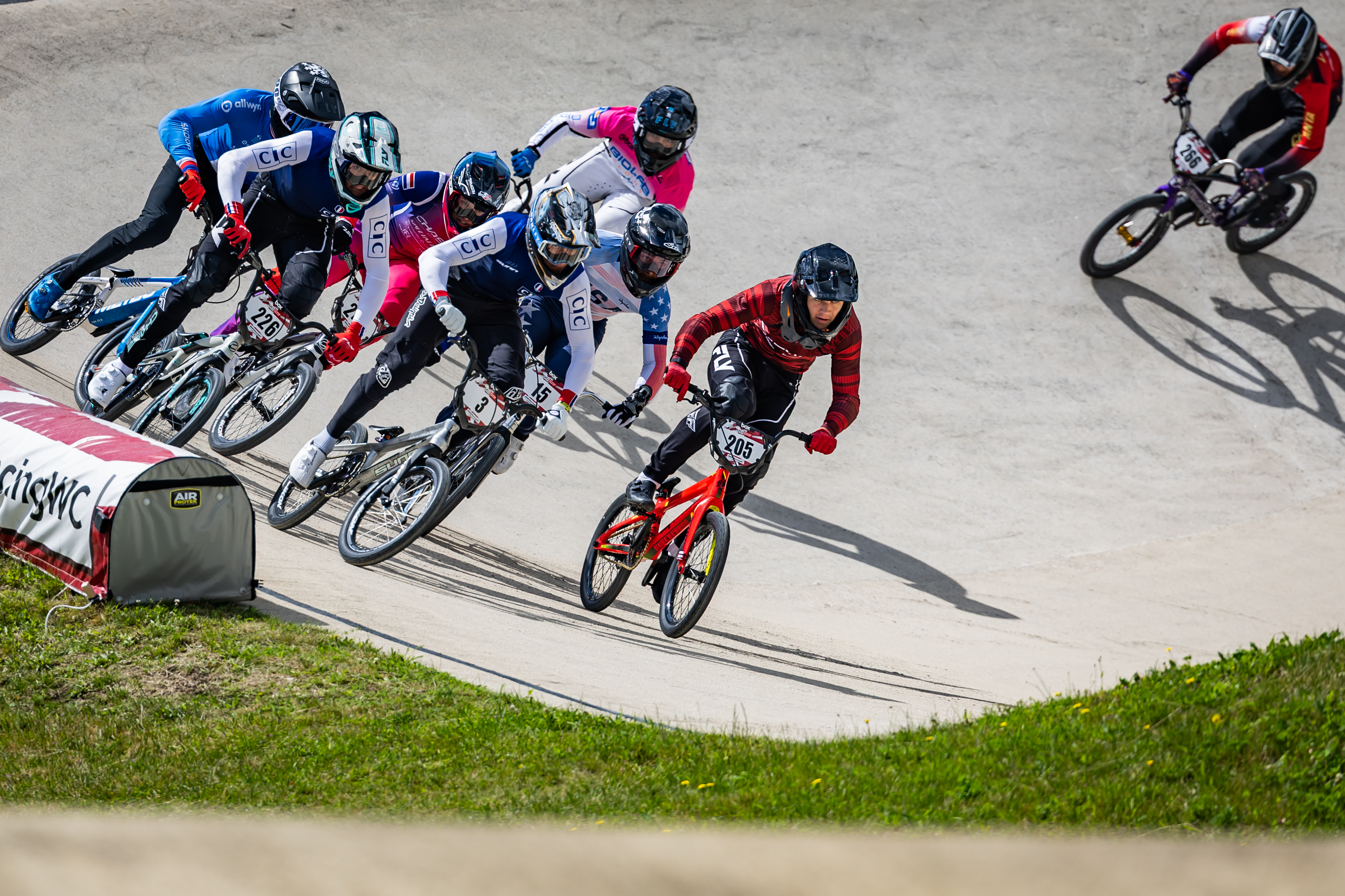 Agrā sestdienas rītā Brisbenā ar čempionāta grupu sacensībām startē UCI BMX pasaules čempionāts