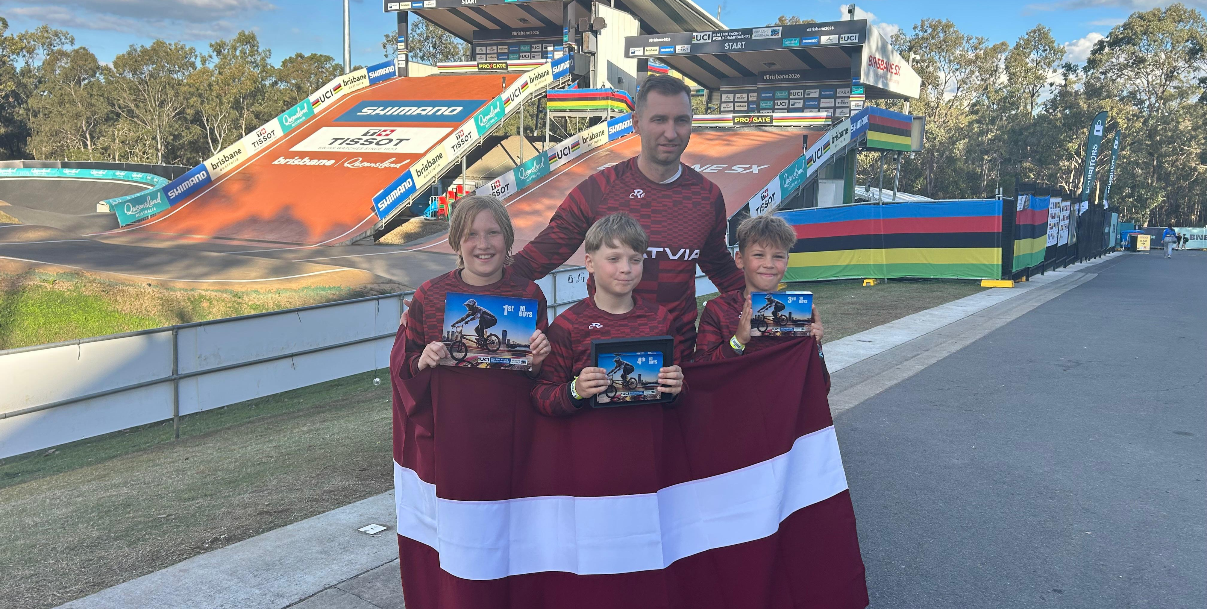 Svikss uzvar; Bogomazovs trešais UCI BMX Challenge PČ B10 grupā