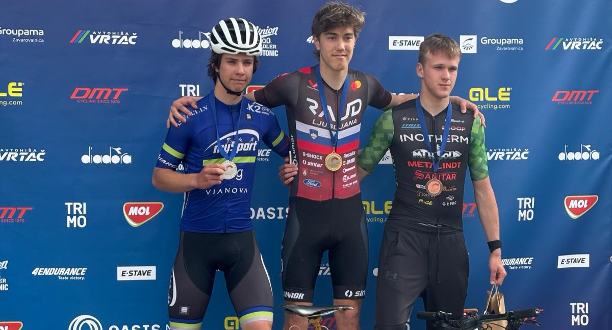 Pivors nopelna pirmo UCI līmeņa goda pjedestālu XCO krosā; Blūms devītais elitē