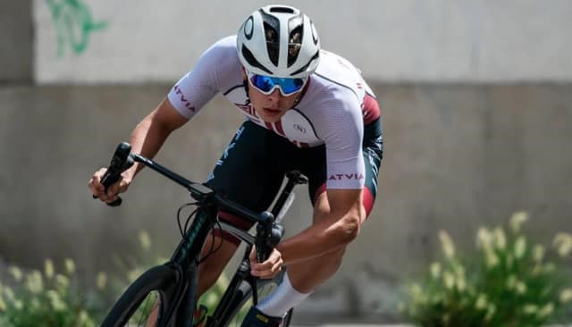 Junioru šosejas riteņbraukšanas izlase aizvadījusi nāciju kausa sacensības Ungārijā
