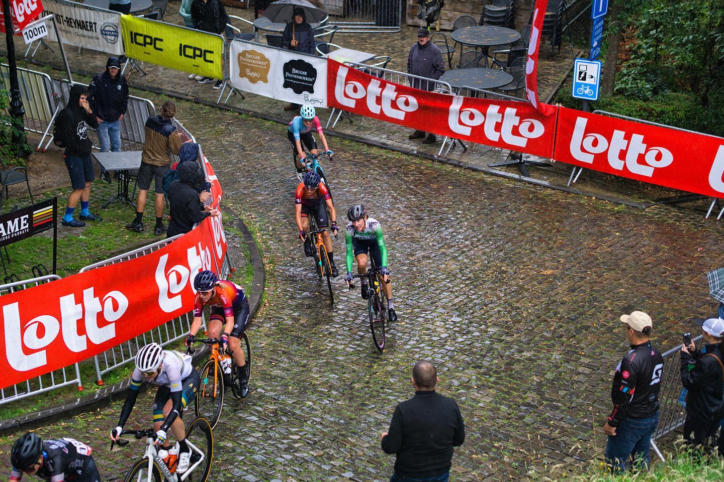 Rožlapa iegūst UCI punktus Beļģijas tūrē; Karbonari uzsāk “Giro”