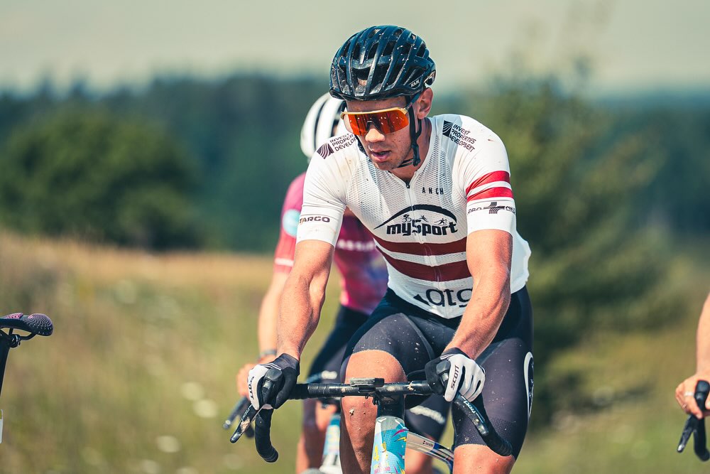 Muižnieks un Rodionova triumfē Latvijas Nacionālā Gravel ranga kopvērtējumā