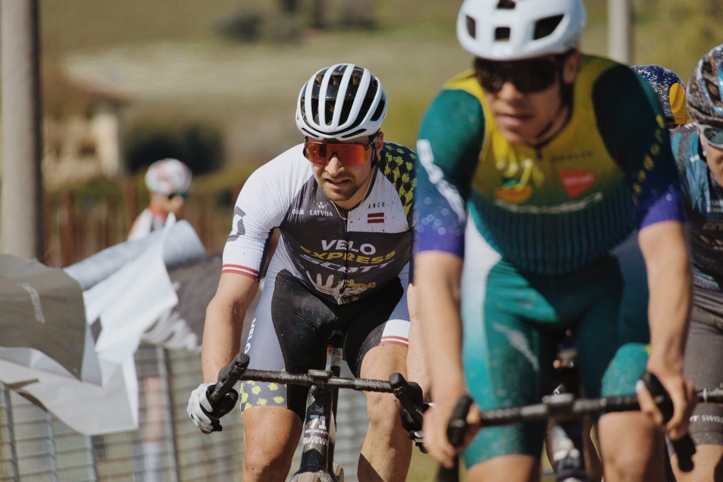 Blūms izcīna 15. vietu “Gravel Earth” sērijas sacensībās Itālijā