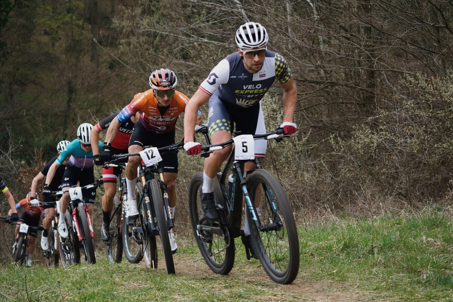 Blūms Serbijas kampaņu noslēdz ar devīto vietu 1. kategorijas XCO krosā