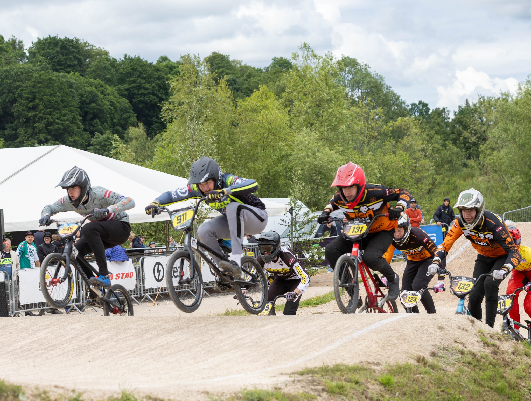 Ar lieliski sarīkotām sacensībām Tukumā turpinās “Crystal Dent” BMX Latvijas kausa sezona