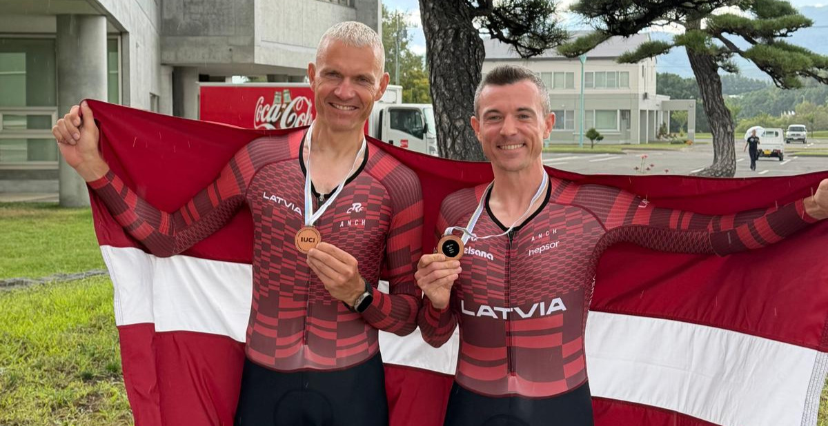 Vēvers un Zavoloks izcīna bronzas medaļas UCI Granfondo PČ ITT braucienā
