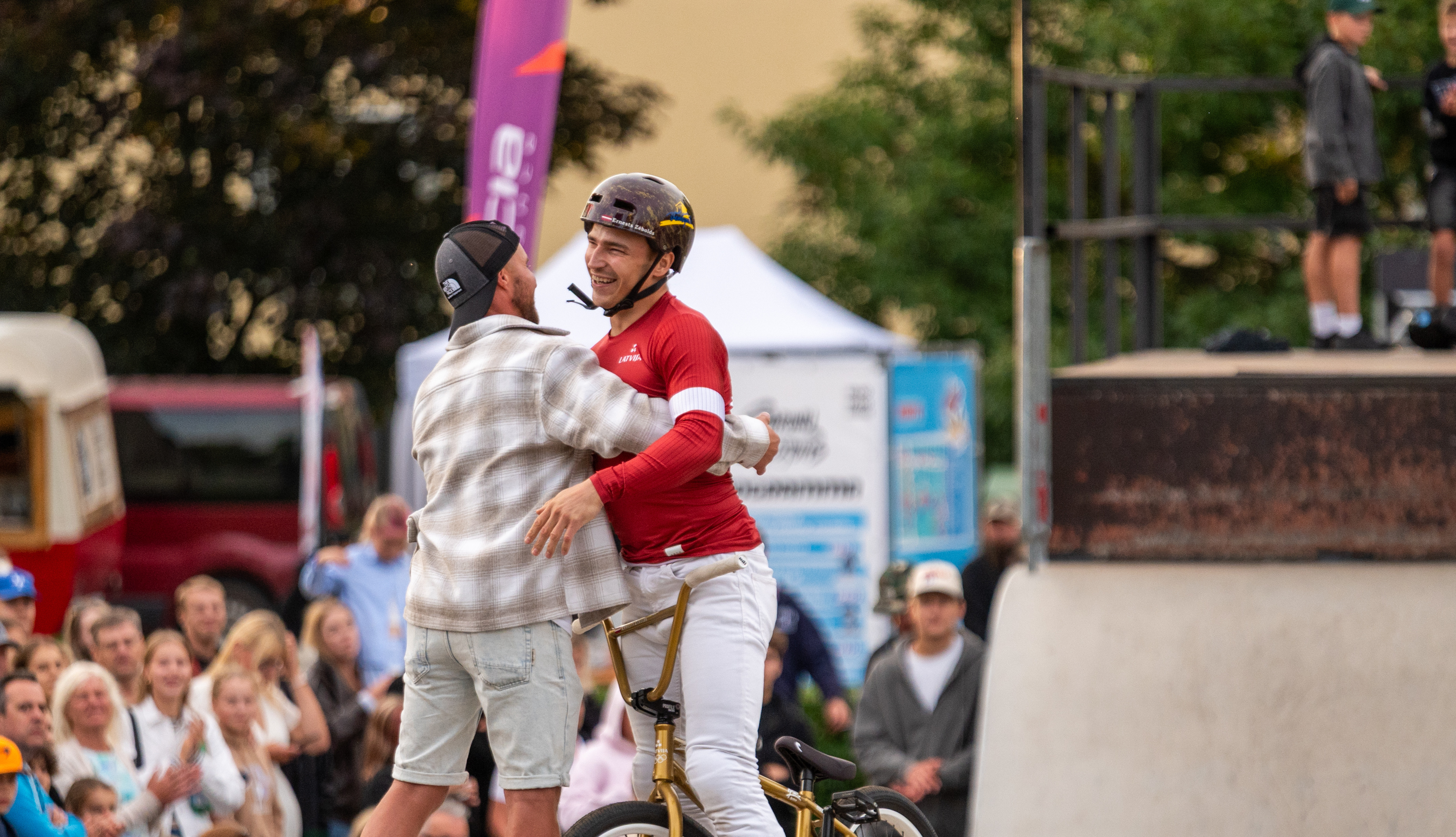 Trīs Latvijas BMX frīstaila braucēji ar Zēboldu priekšgalā Vācijā aizvadīs Eiropas čempionātu