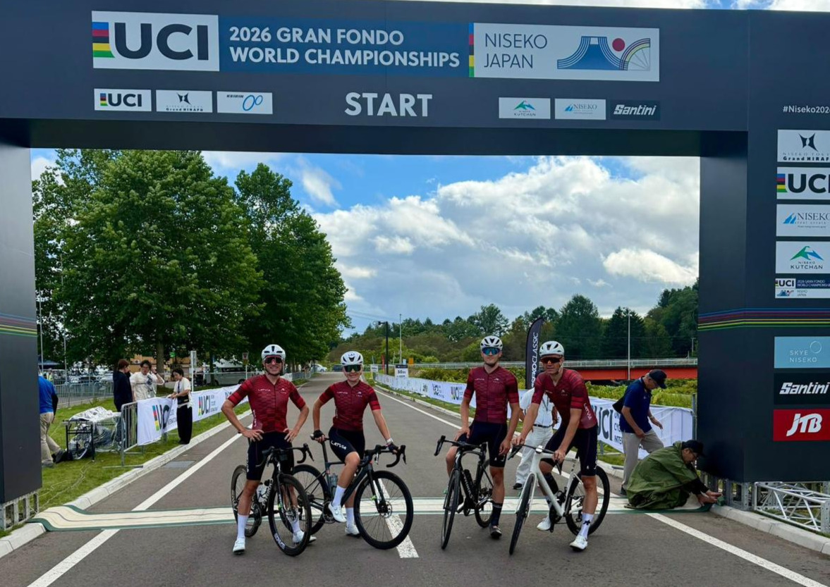 Latvijas šosejas riteņbraucējiem UCI PČ Granfondo stafetē devītā vieta