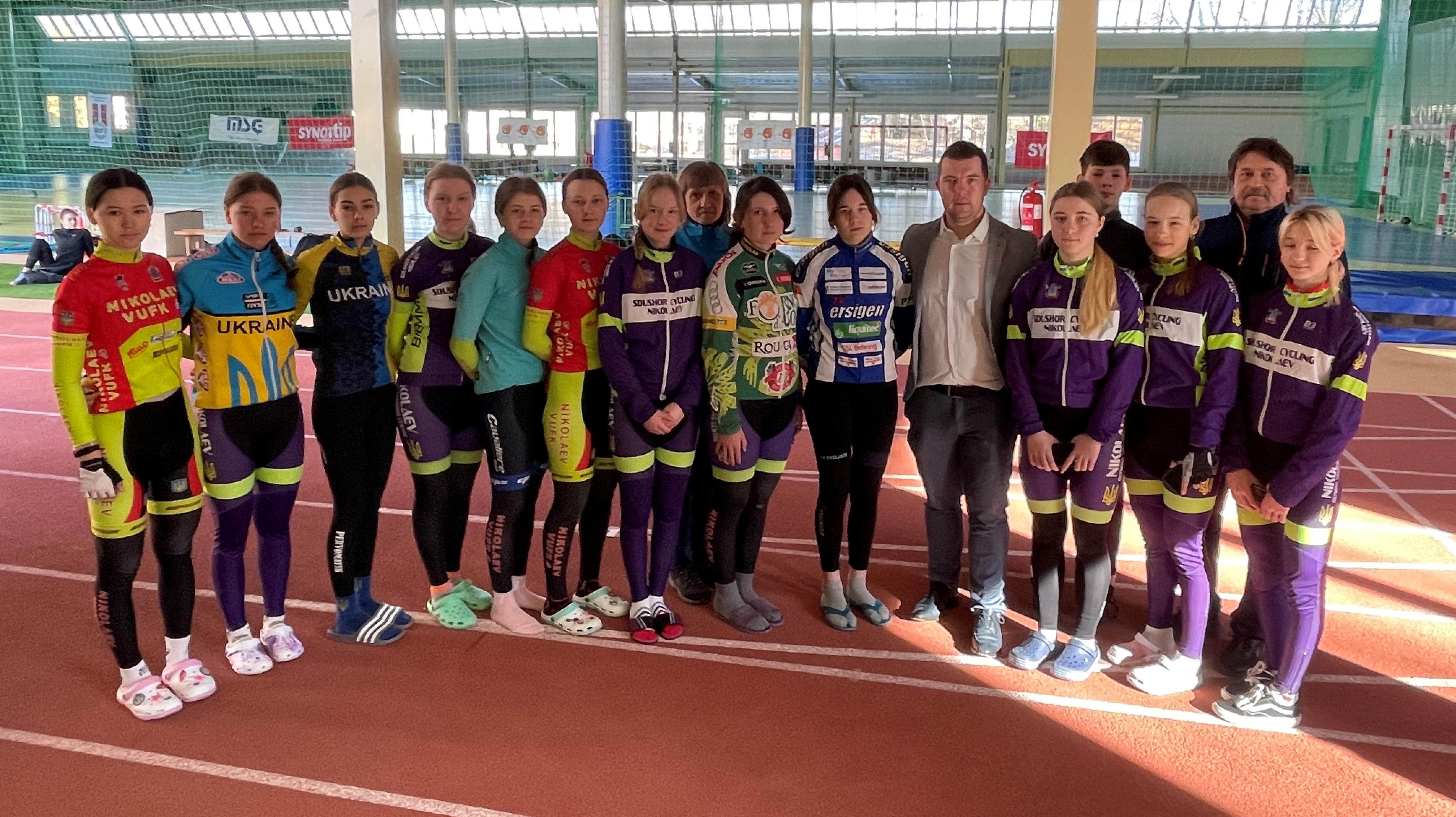 Murjāņu sporta ģimnāzijā treniņus aizvada 15 Ukrainas izlases riteņbraucēji