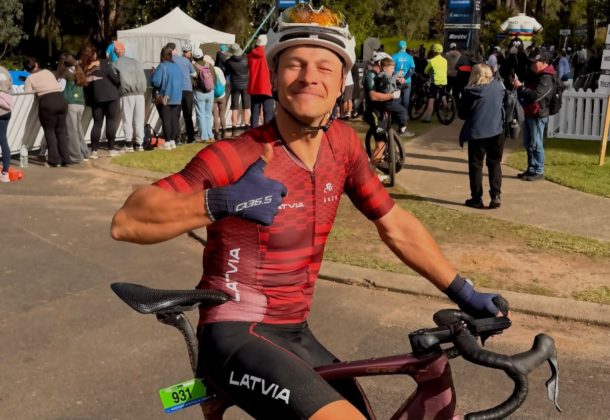 Alsbergs un Paegle izcīna augstās 9. vietas UCI Gravel pasaules čempionātā