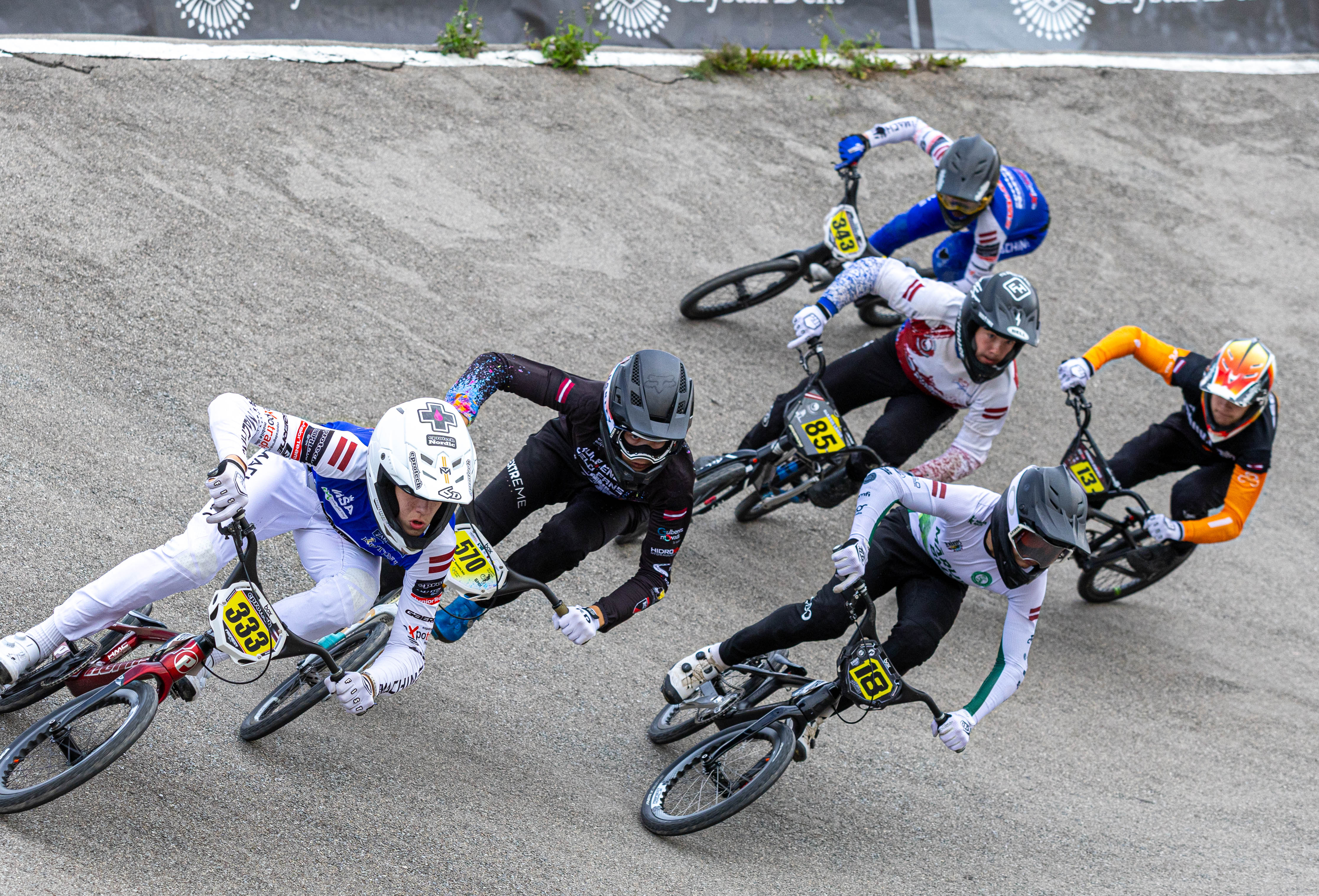 Tūters un Kārkliņa triumfē “Crystal Dent” BMX Latvijas kausa sezonas noslēguma posmā