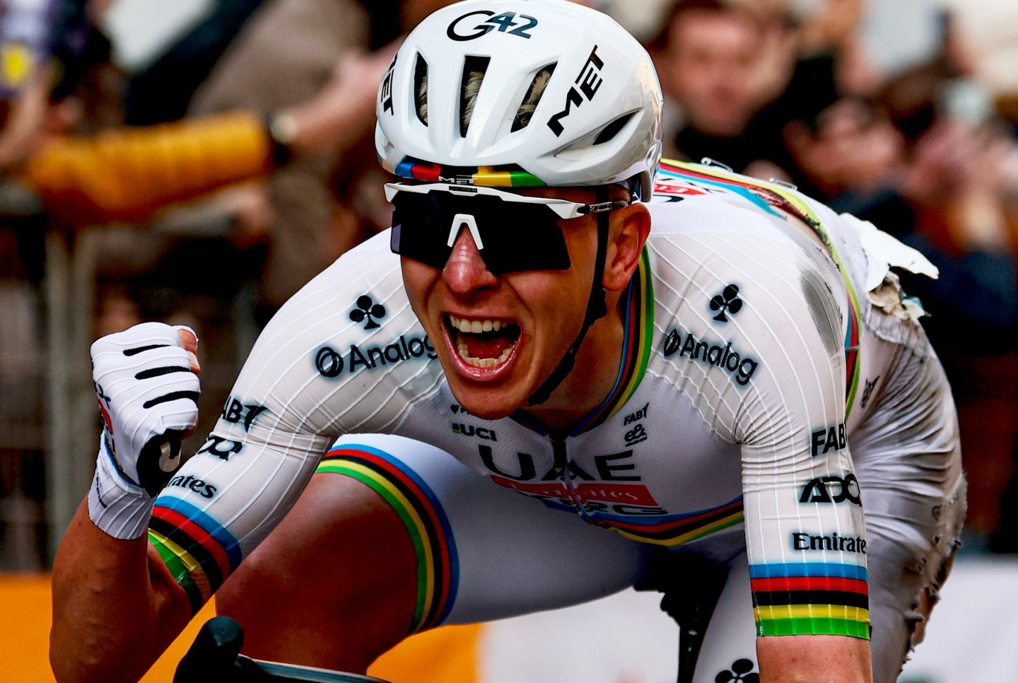 Pogačara kritiens neliedza dramatisku pirmo uzvaru “Milāna–Sanremo”; Neilands 82.