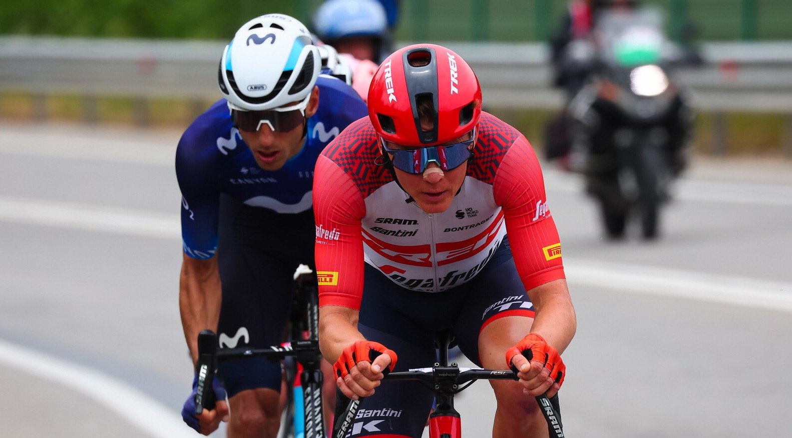 Skujiņam kritiens, mainīts velosipēds un 7. vieta “Giro d’Italia” astotajā posmā