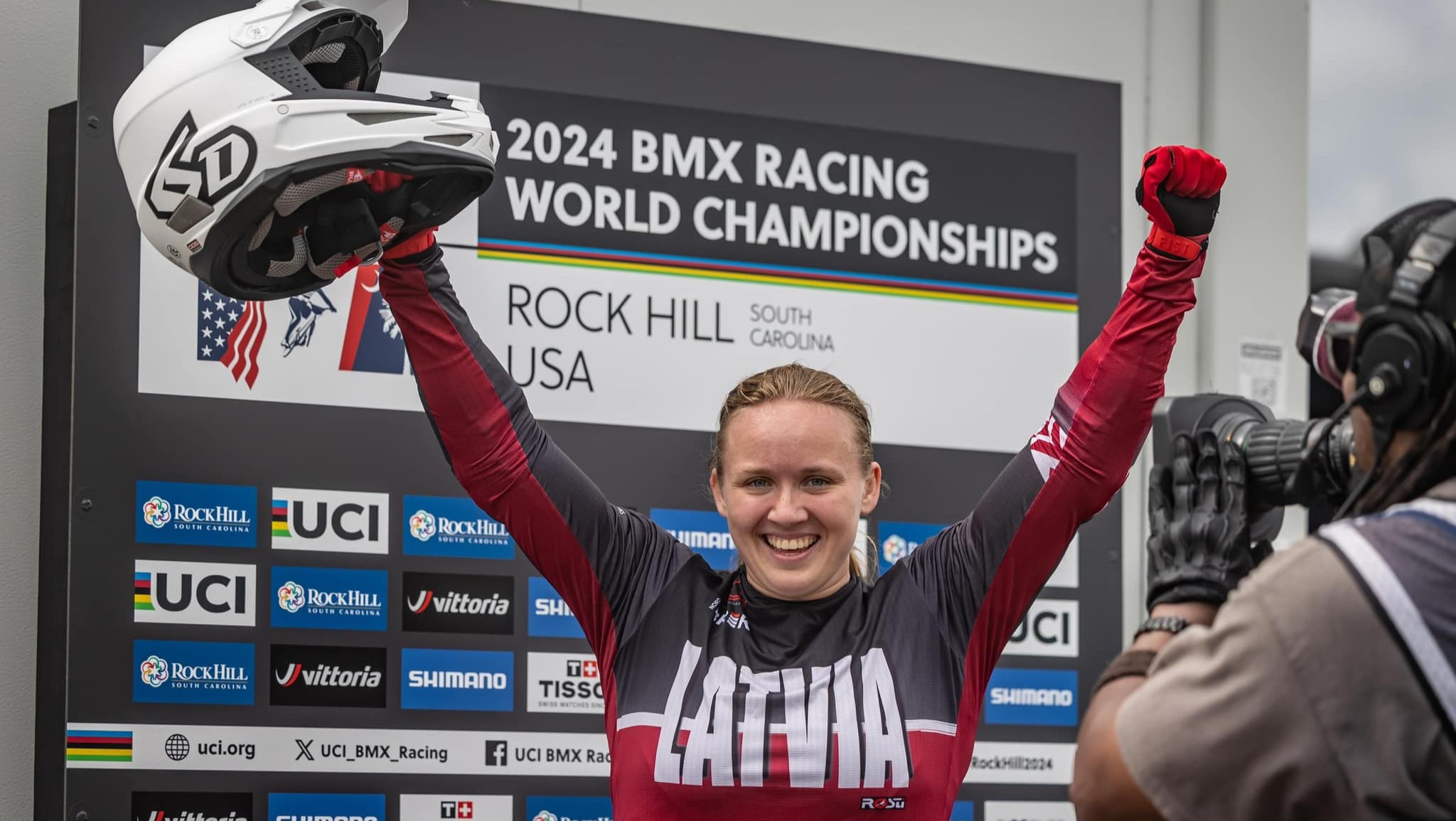 Četri Latvijas braucēji Francijā uzsāks Pasaules kausa sezonu BMX superkrosā