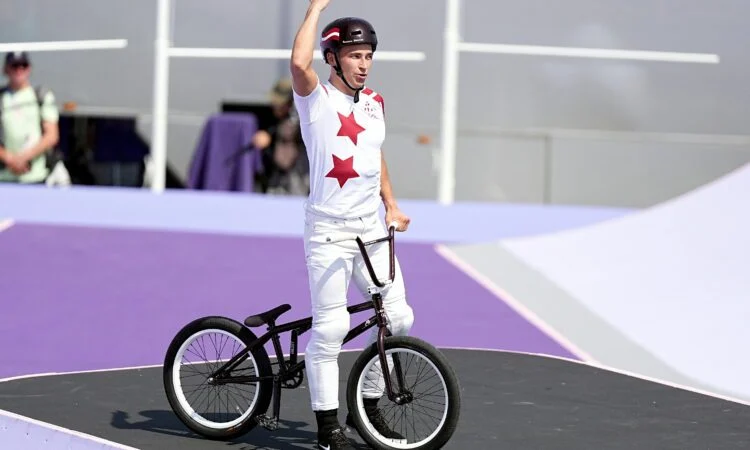 Zēbolds kvalificējas EČ BMX frīstailā finālam