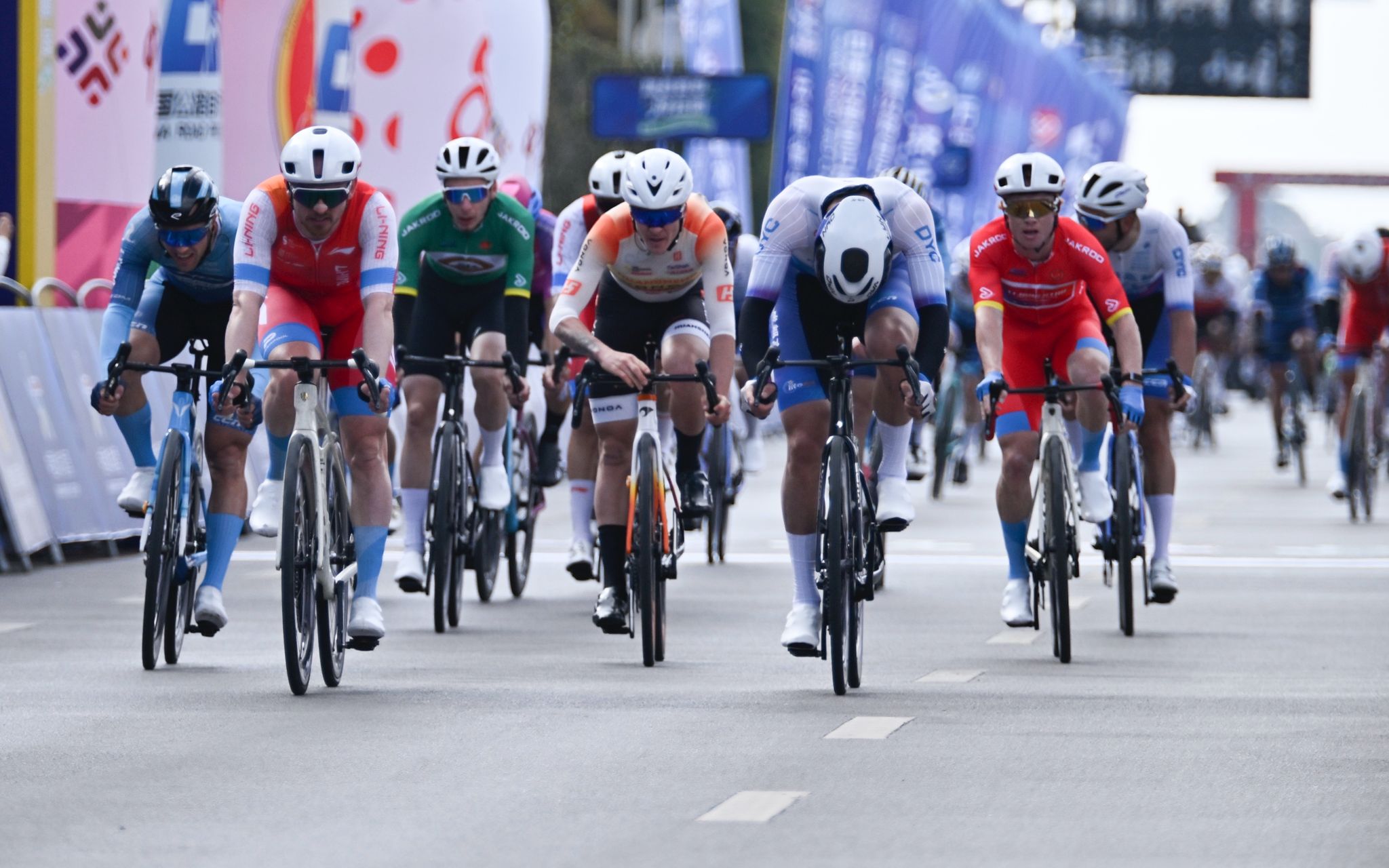 Bogdanovičs izcīna augsto 3. vietu Ķīnas Pro līgas posma velobraucienā