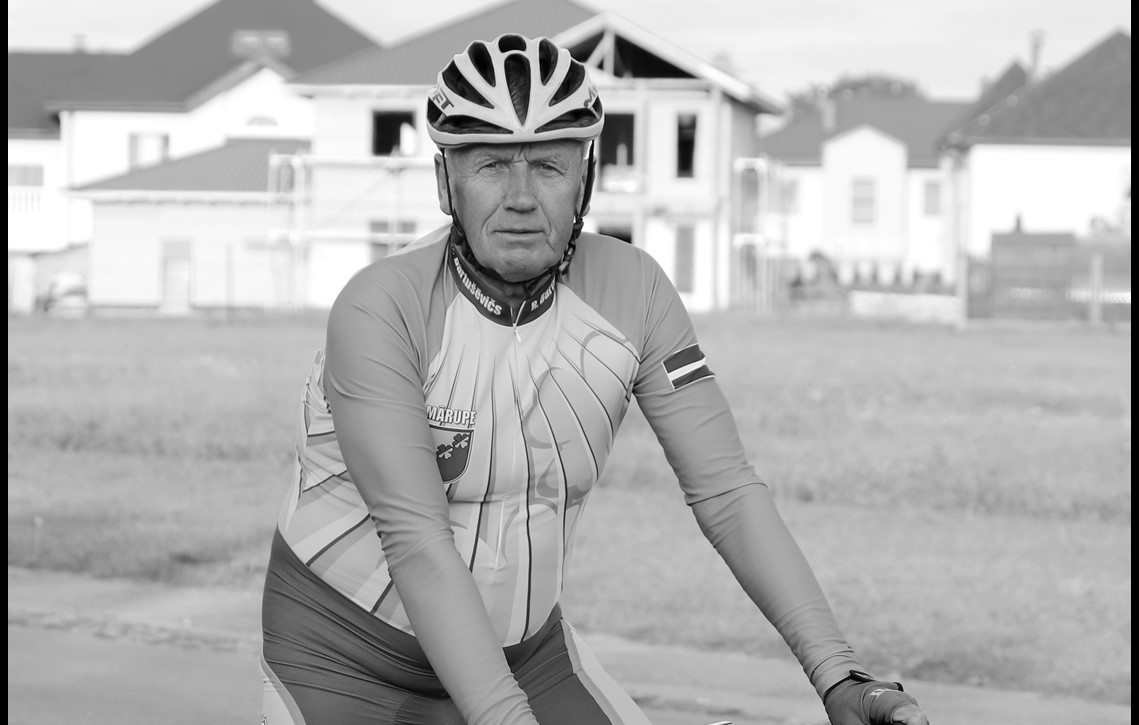 Līdzjūtība rieņbraucēja un trenera Mečislava Bartuševica tuviniekiem