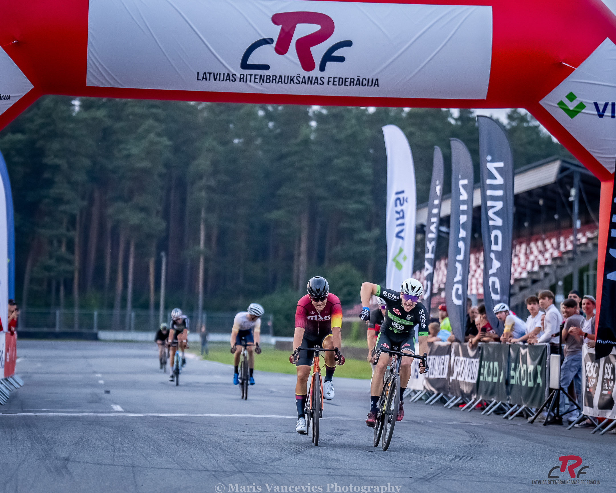 Reinfelds un Lekavičiūtė triumfē Rīgas atklātajā čempionātā šosejas riteņbraukšanā + FOTO galerija
