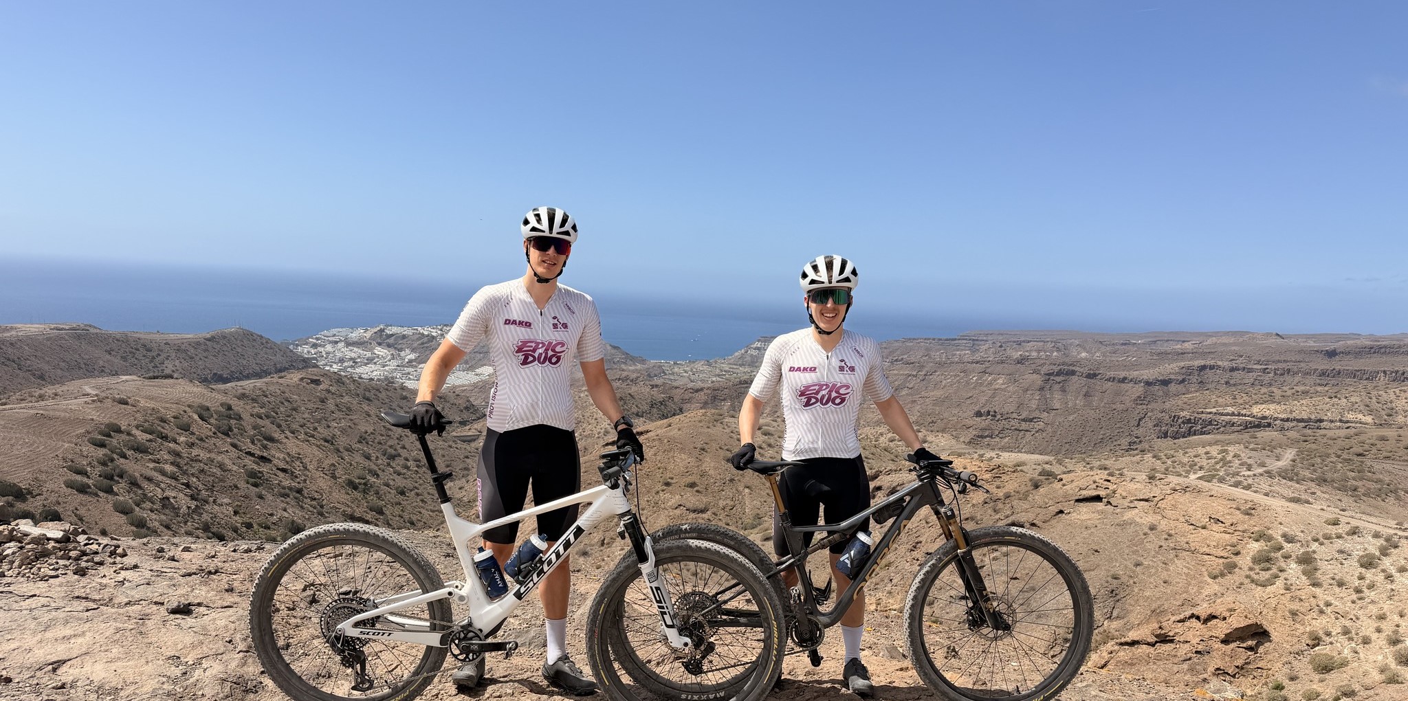 Kārkliņš un Vītols “Cape Epic” pirmajā posmā Open klasē izcīna 22. vietu